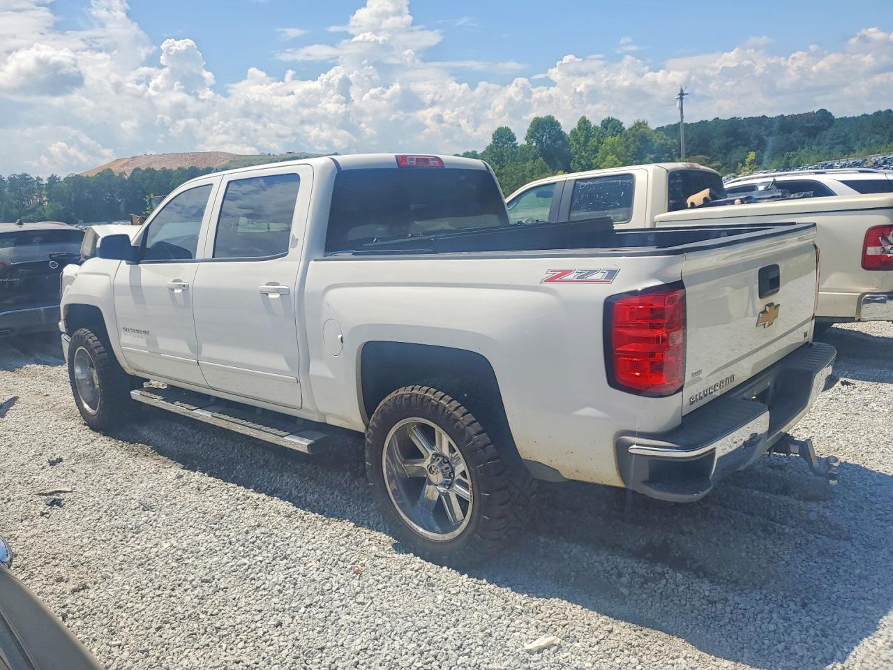 2015 CHEVROLET SILVERADO C1500 LT — снимка 2