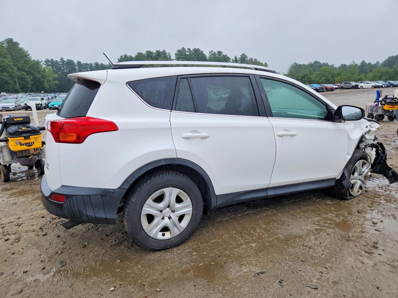 2015 TOYOTA RAV4 LE — снимка 3