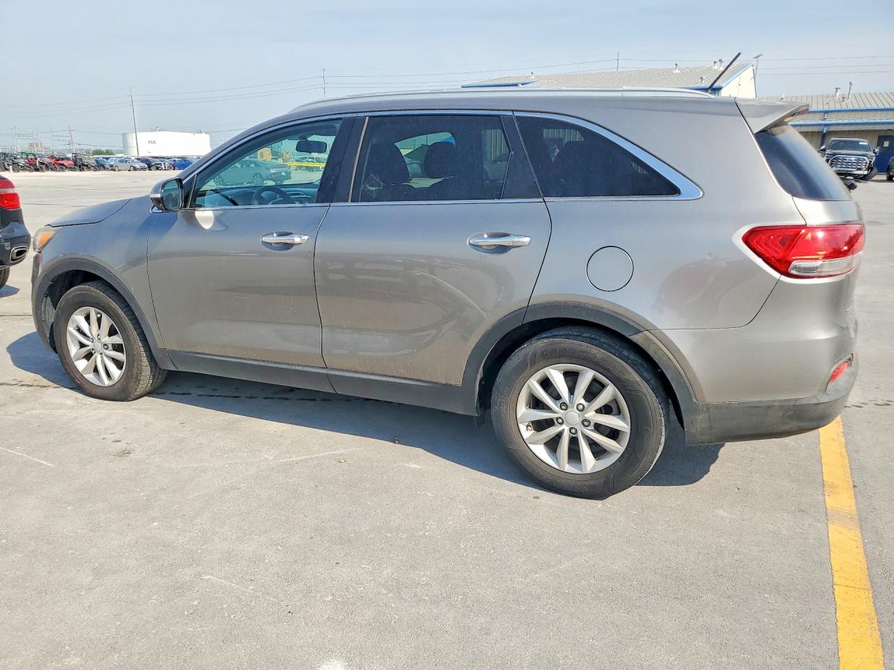 2017 KIA SORENTO LX V6 — снимка 2