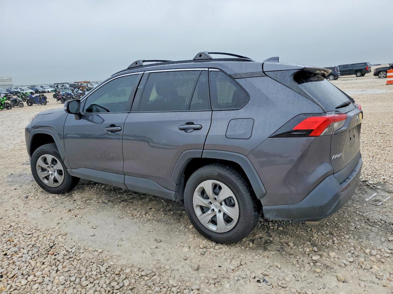 2021 TOYOTA RAV4 LE — снимка 2