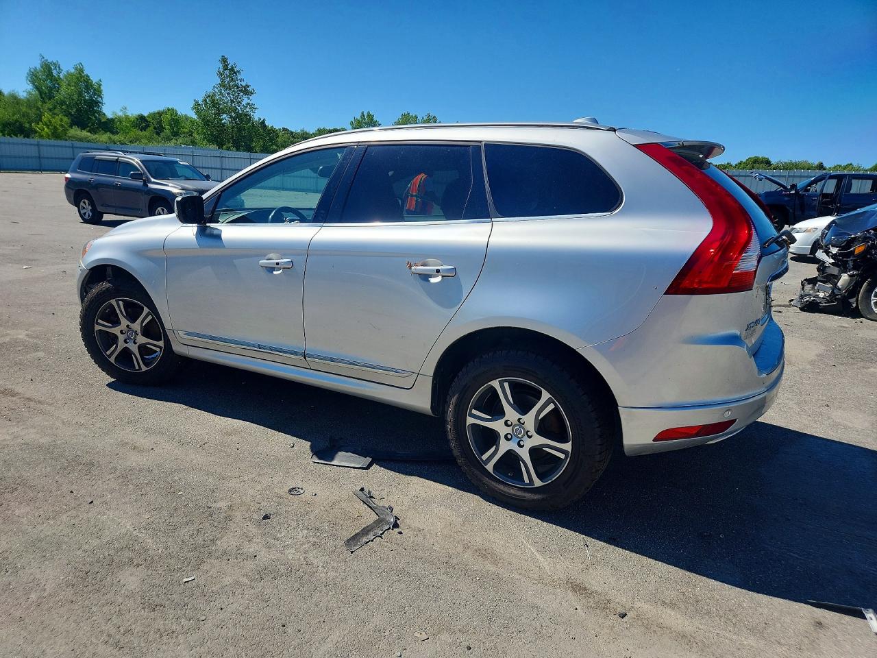 2014 VOLVO XC60 T6 — снимка 2