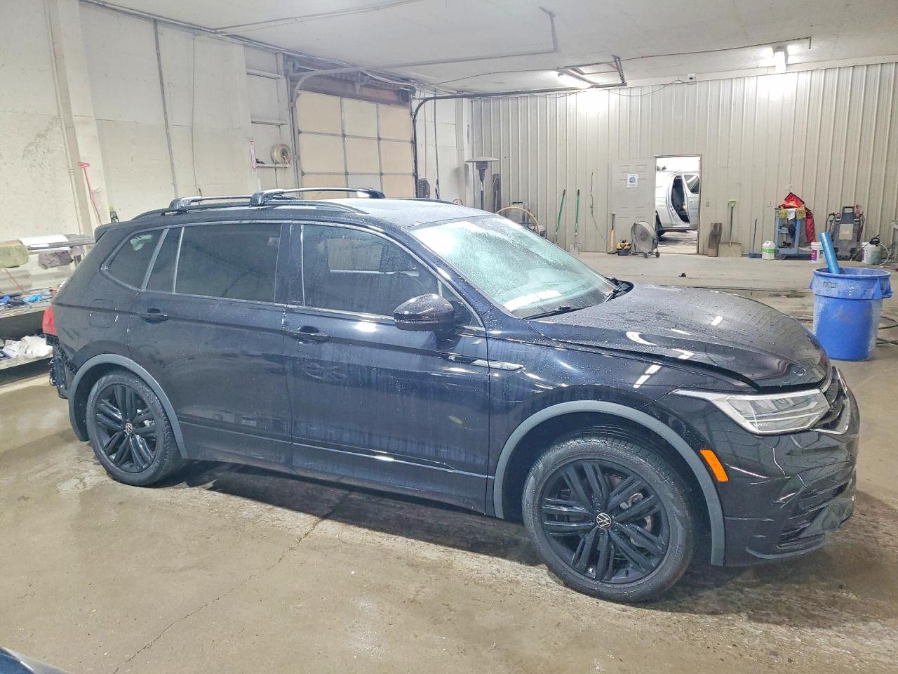2022 VOLKSWAGEN TIGUAN SE R-LINE BLACK — снимка 4