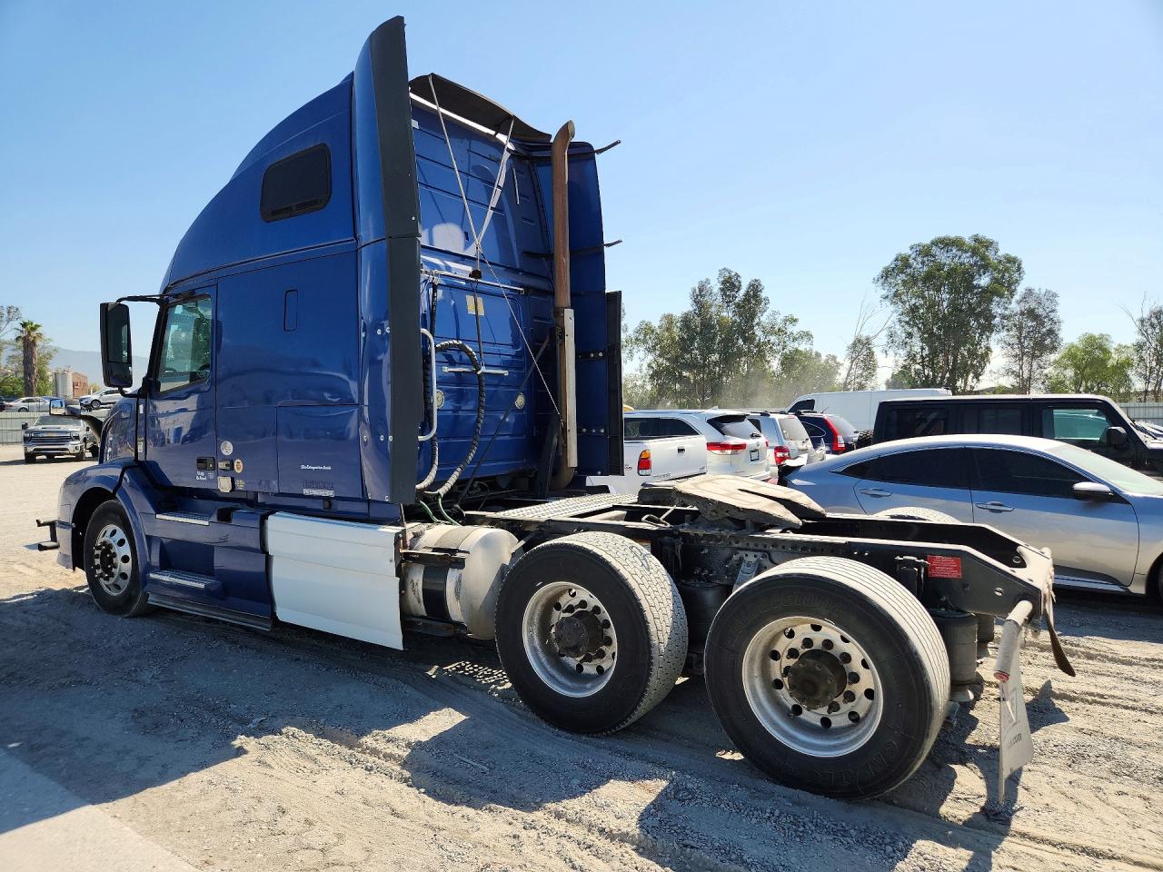 2014 VOLVO TRUCK — снимка 2