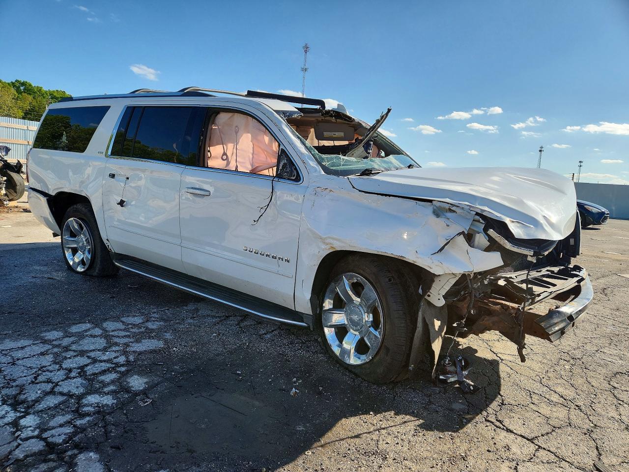 2016 CHEVROLET SUBURBAN K1500 LTZ — снимка 4
