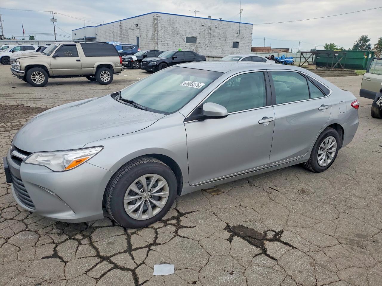 2017 TOYOTA CAMRY LE