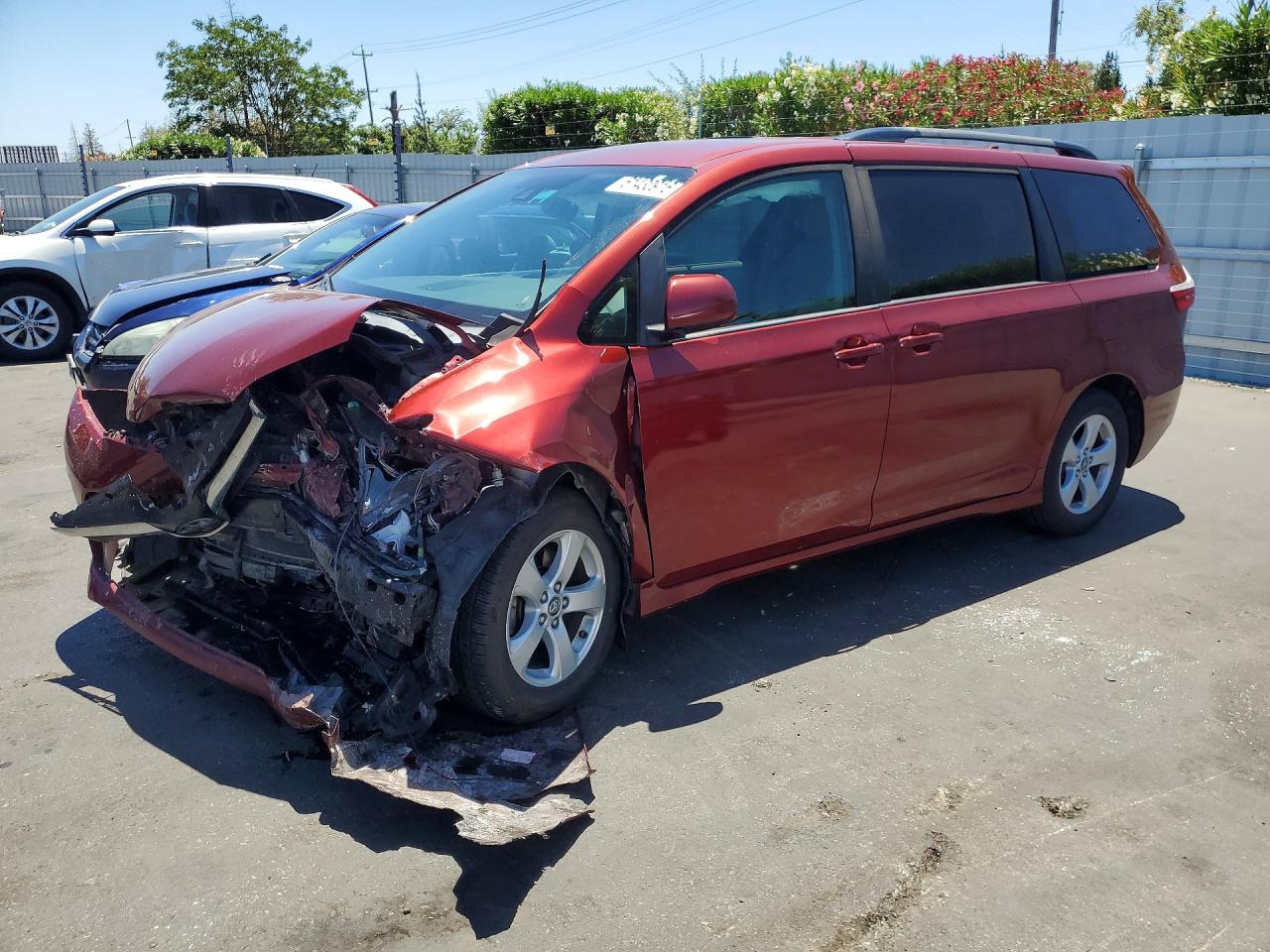 2019 TOYOTA SIENNA LE