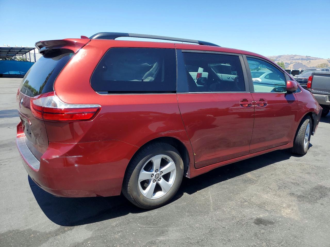 2019 TOYOTA SIENNA LE — снимка 3