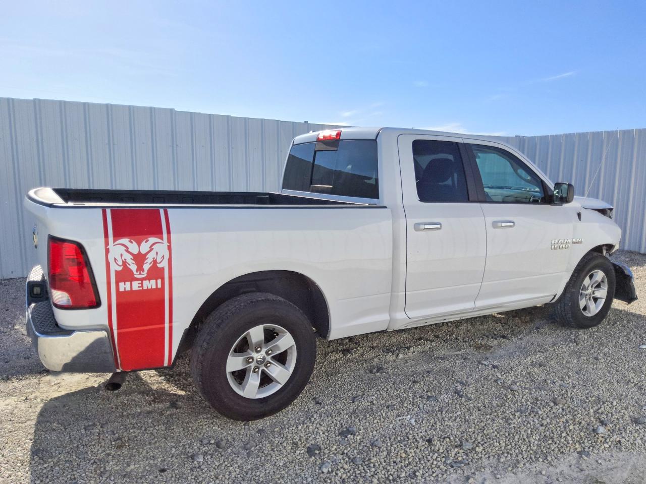 2016 RAM 1500 SLT — снимка 3