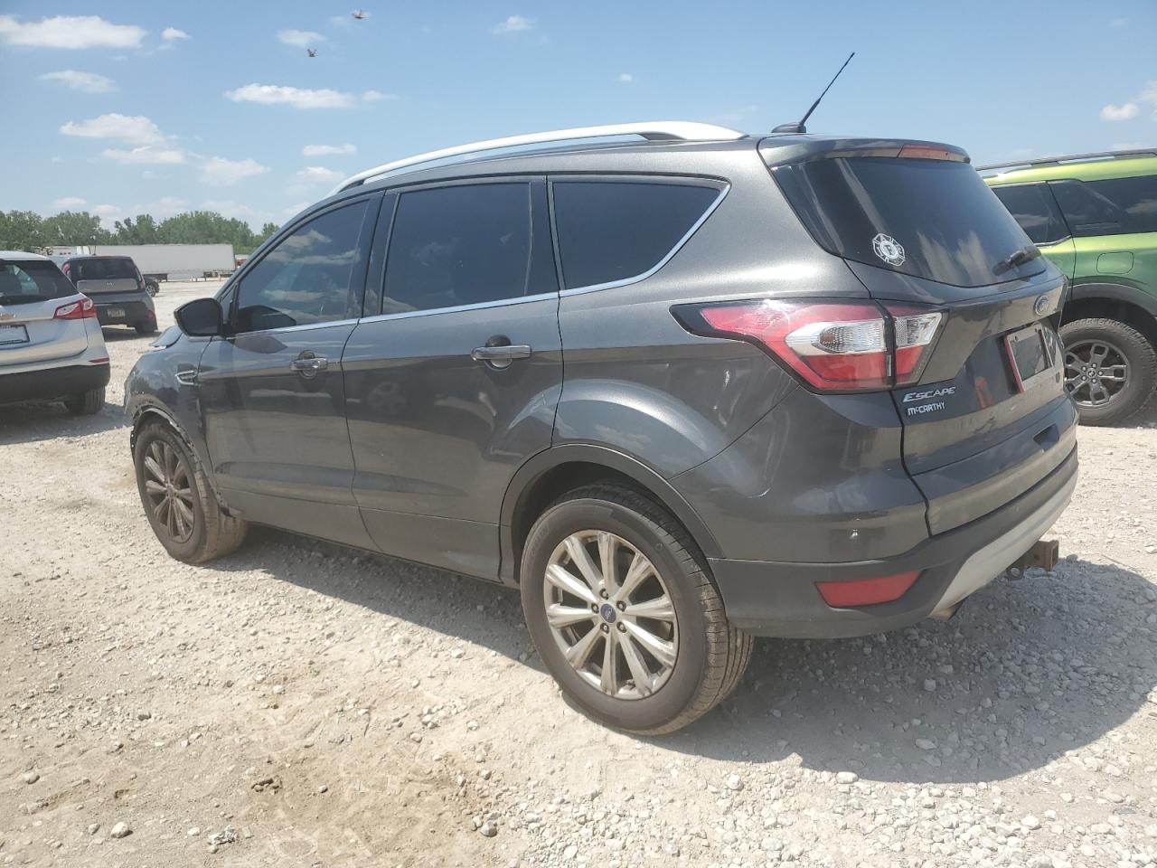 2017 FORD ESCAPE TITANIUM — снимка 2