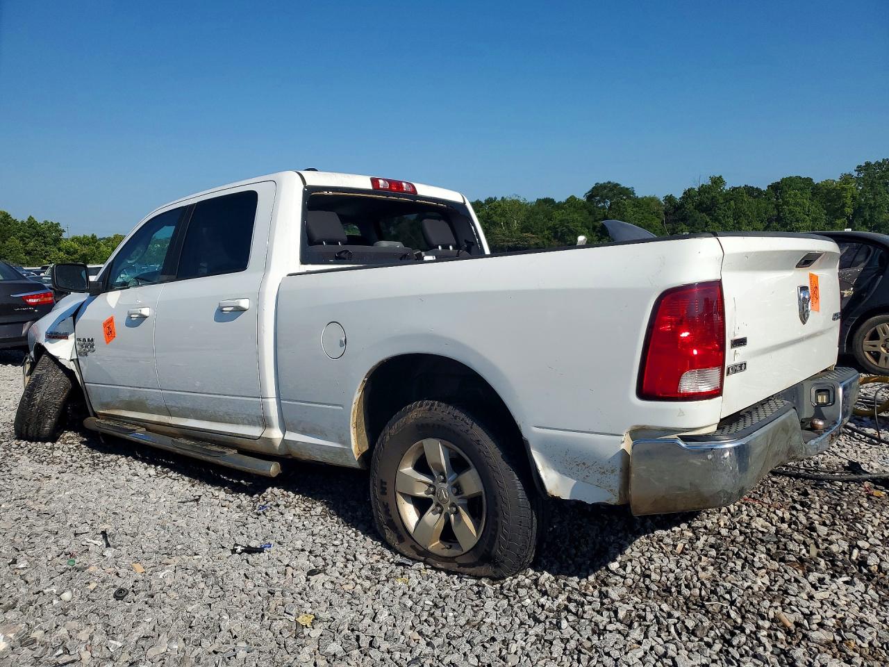 2021 RAM 1500 CLASSIC SLT — снимка 2