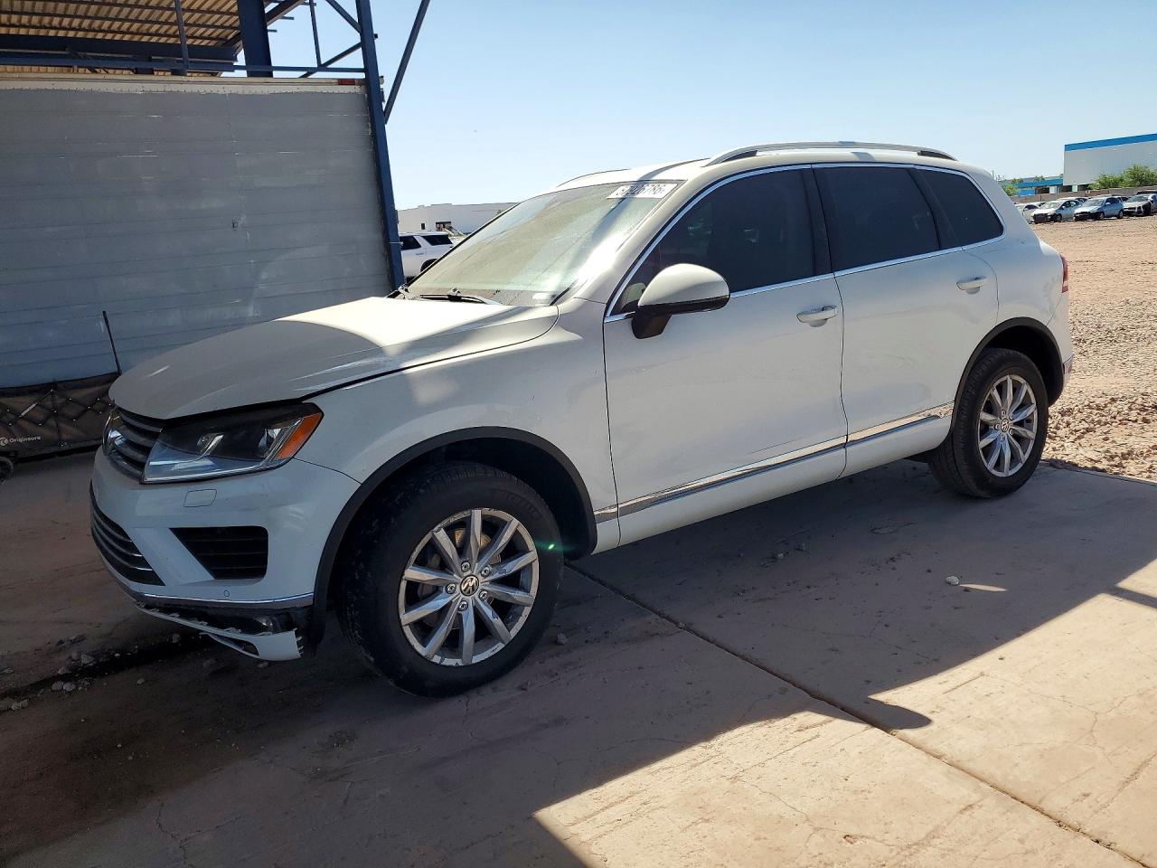 2017 VOLKSWAGEN TOUAREG SPORT