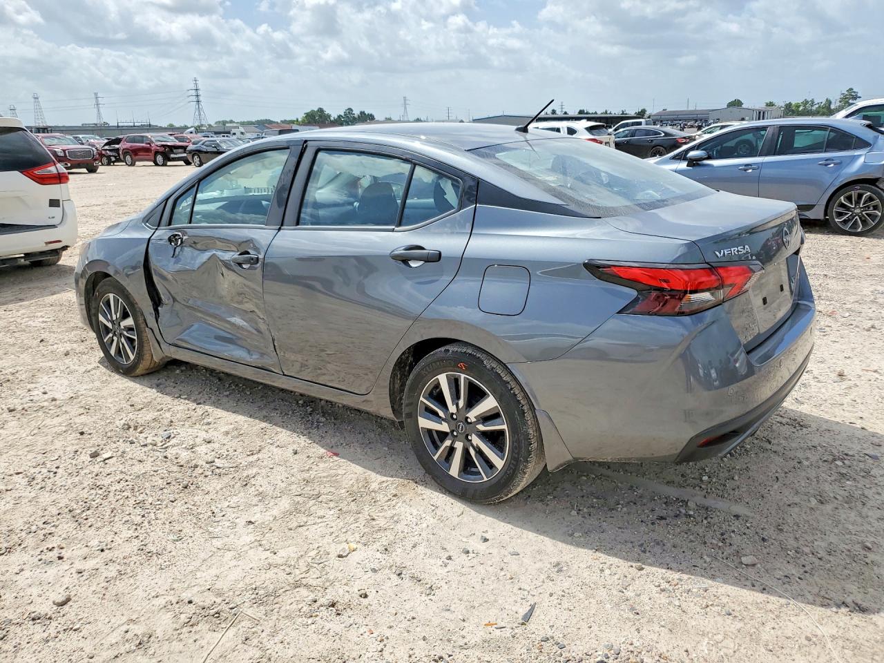 2025 NISSAN VERSA S — снимка 2