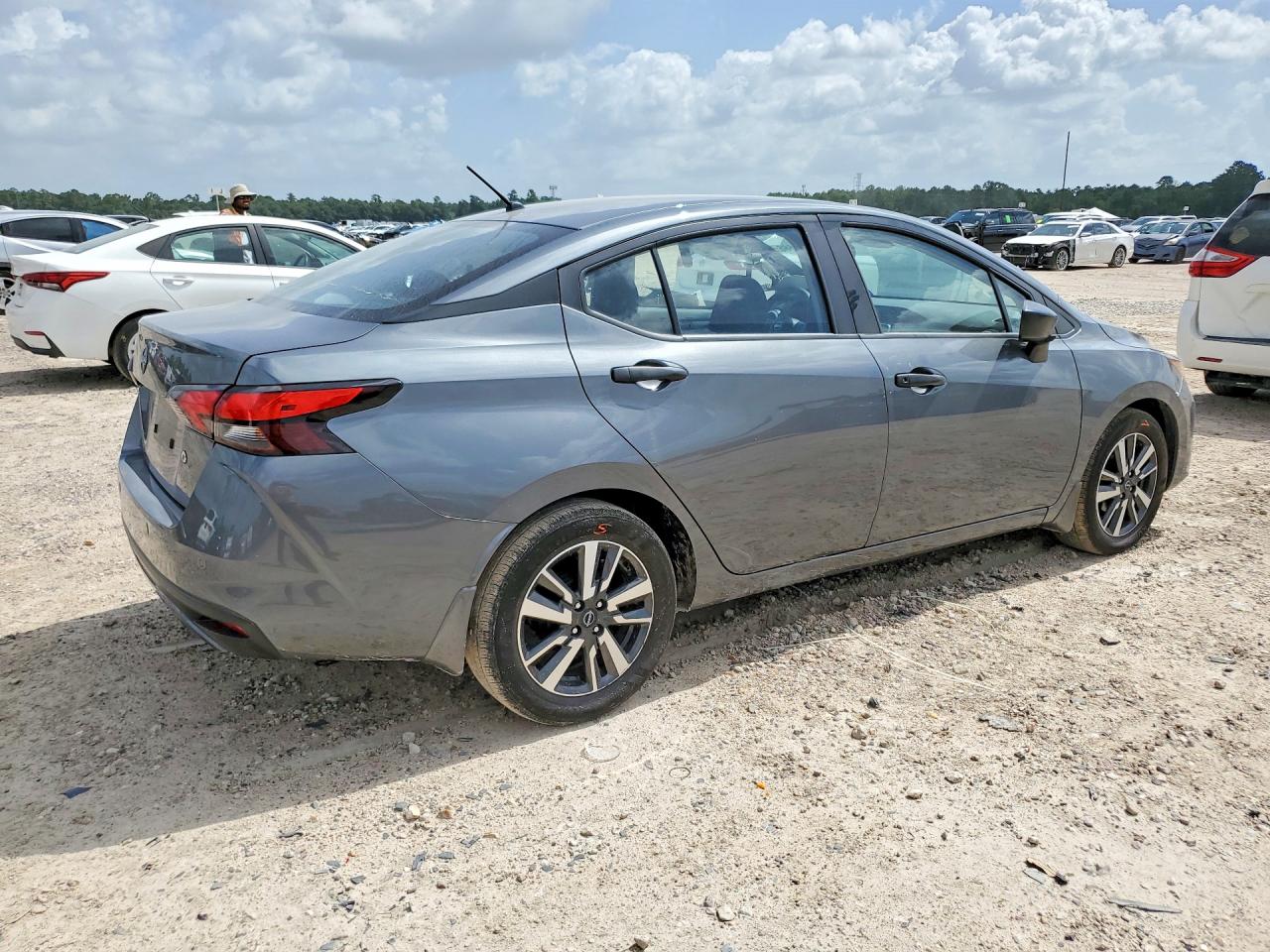 2025 NISSAN VERSA S — снимка 3