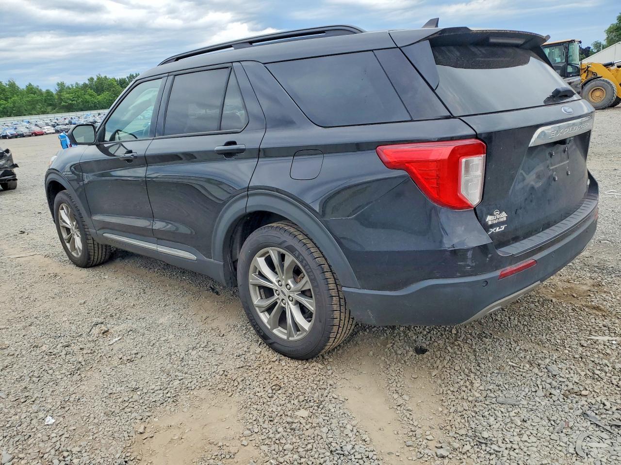 2022 FORD EXPLORER XLT — снимка 2