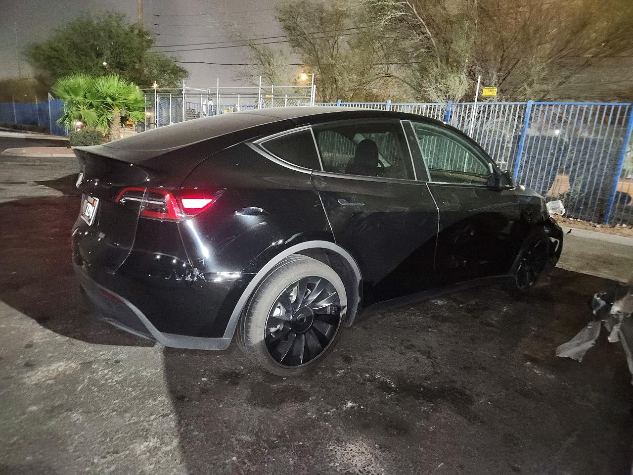 2025 TESLA MODEL Y — снимка 3