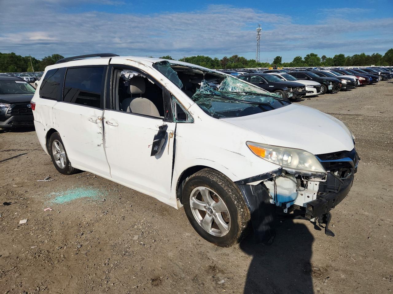 2018 TOYOTA SIENNA LE — снимка 4