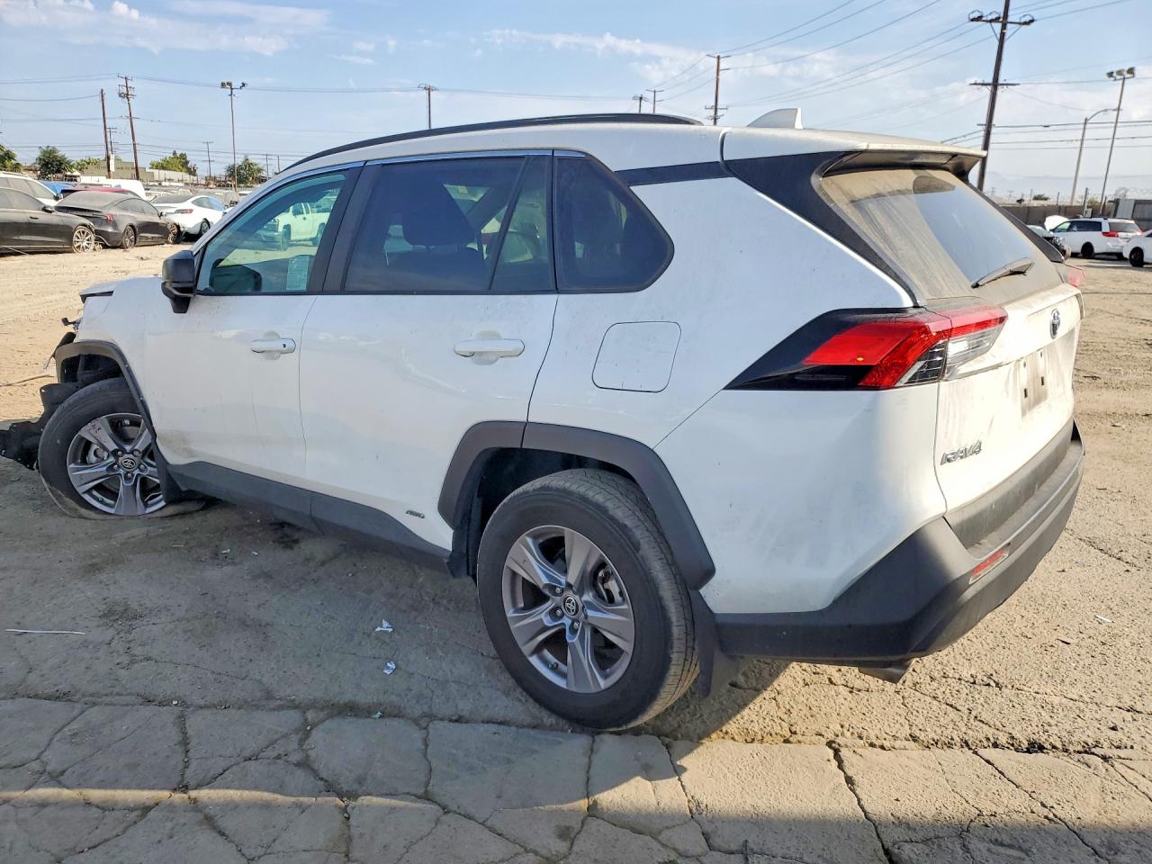2024 TOYOTA RAV4 LE — снимка 2