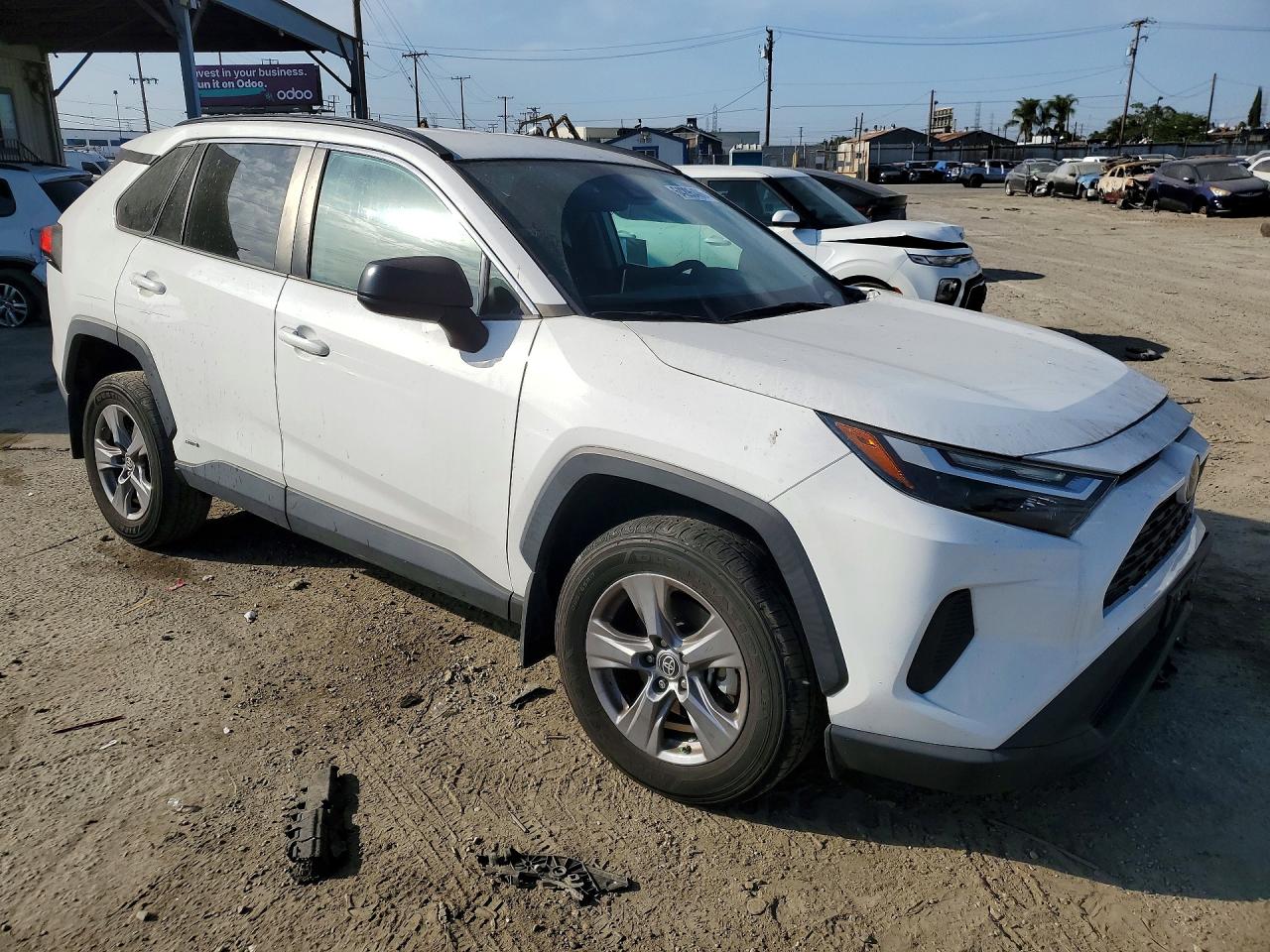 2024 TOYOTA RAV4 LE — снимка 4