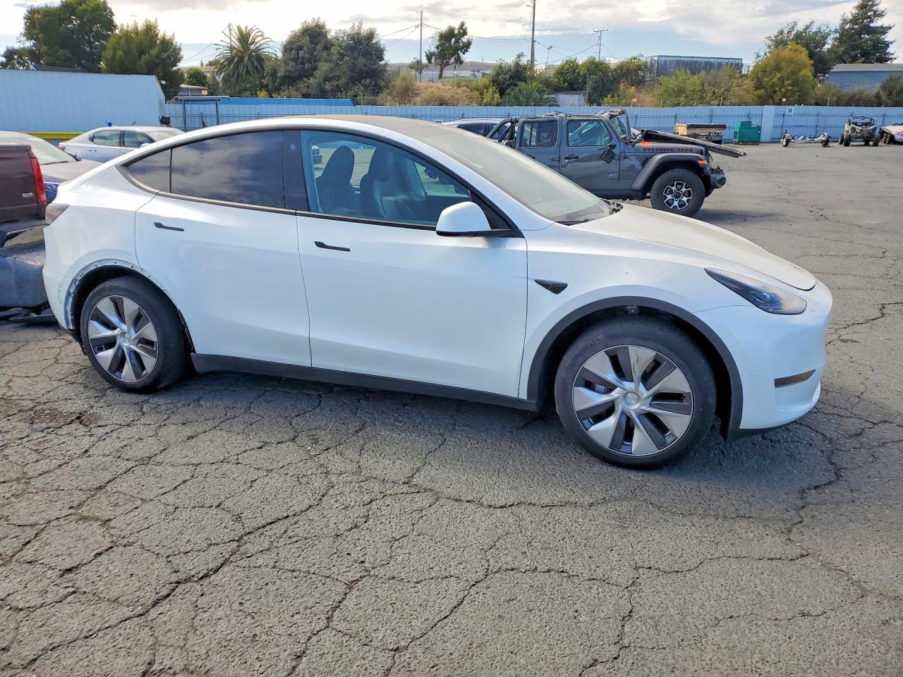 2023 TESLA MODEL Y — снимка 4