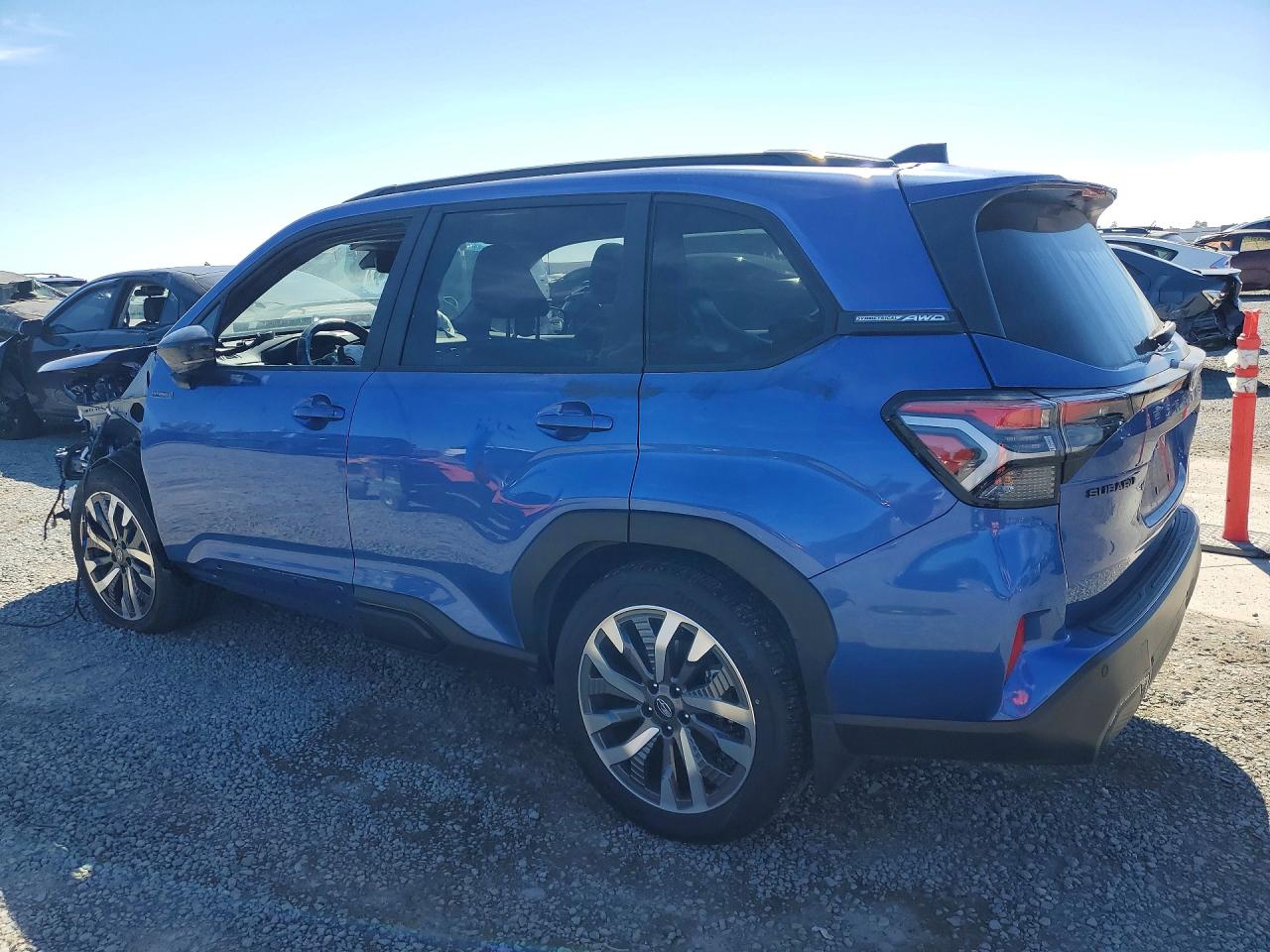2025 SUBARU FORESTER TOURING — снимка 2