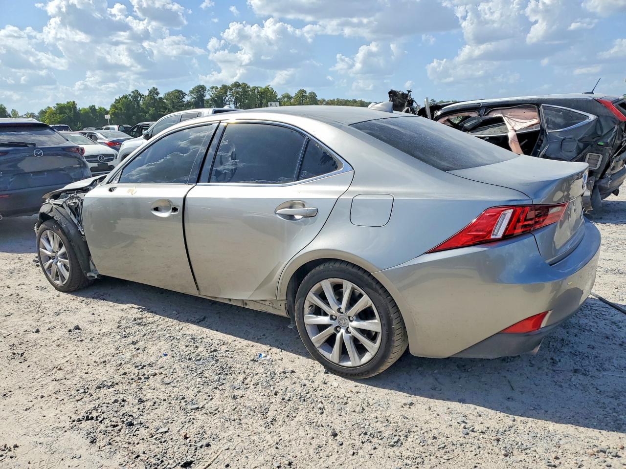 2016 LEXUS IS 200T — снимка 2