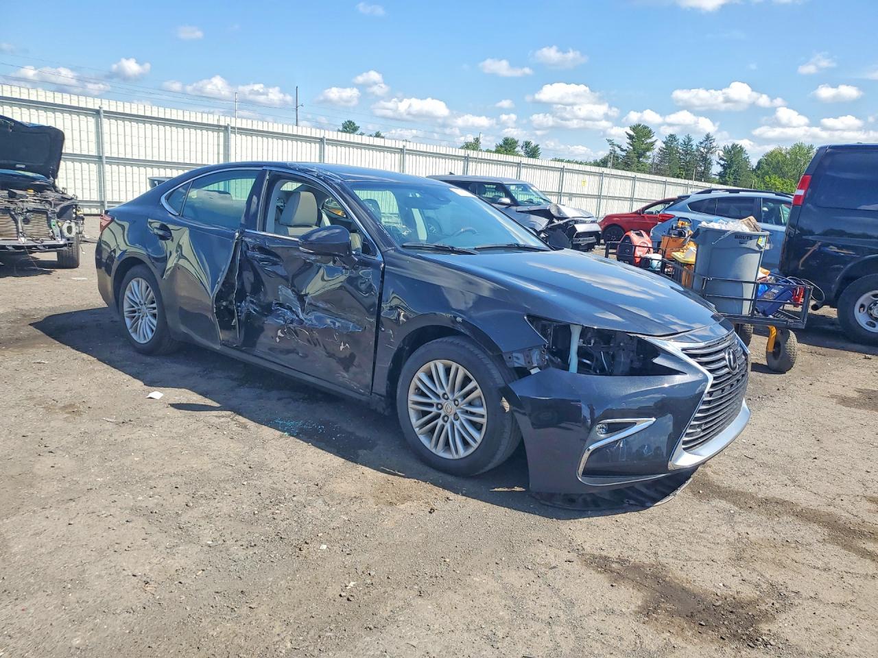 2017 LEXUS ES 350 — снимка 4