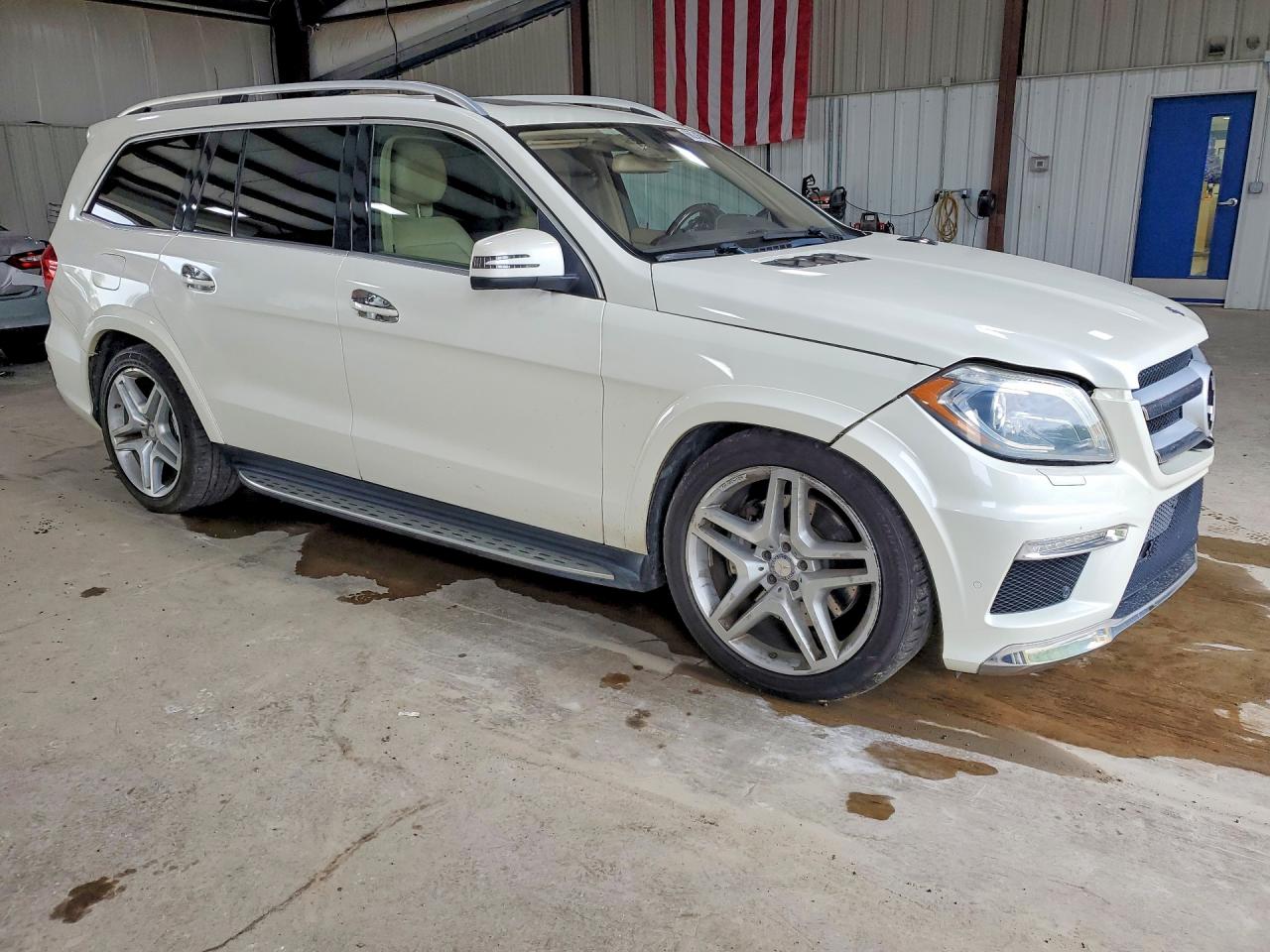 2013 MERCEDES-BENZ GL 550 4MATIC — снимка 4