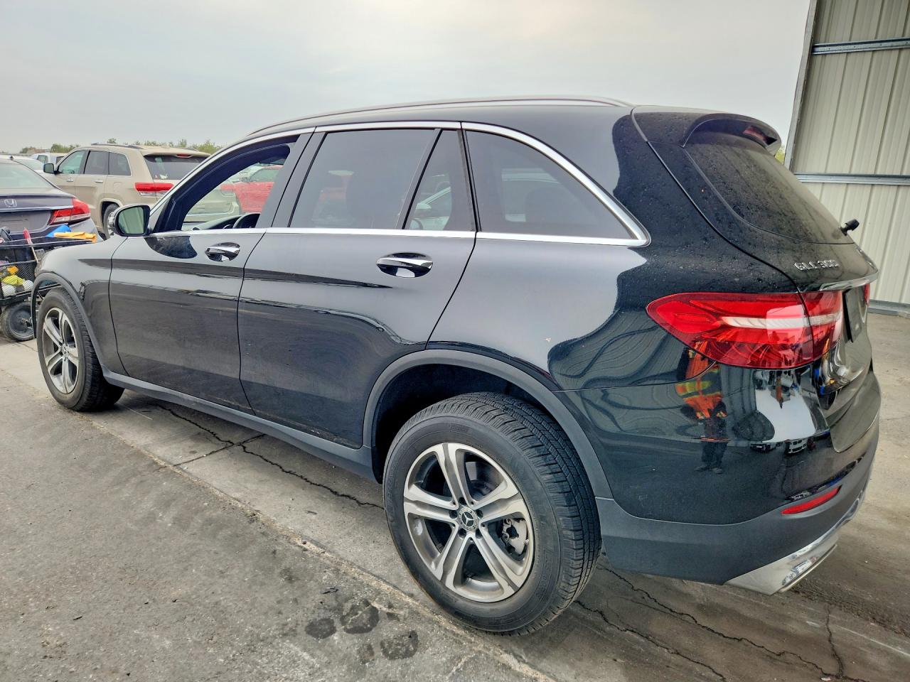 2019 MERCEDES-BENZ GLC 300 4MATIC — снимка 2