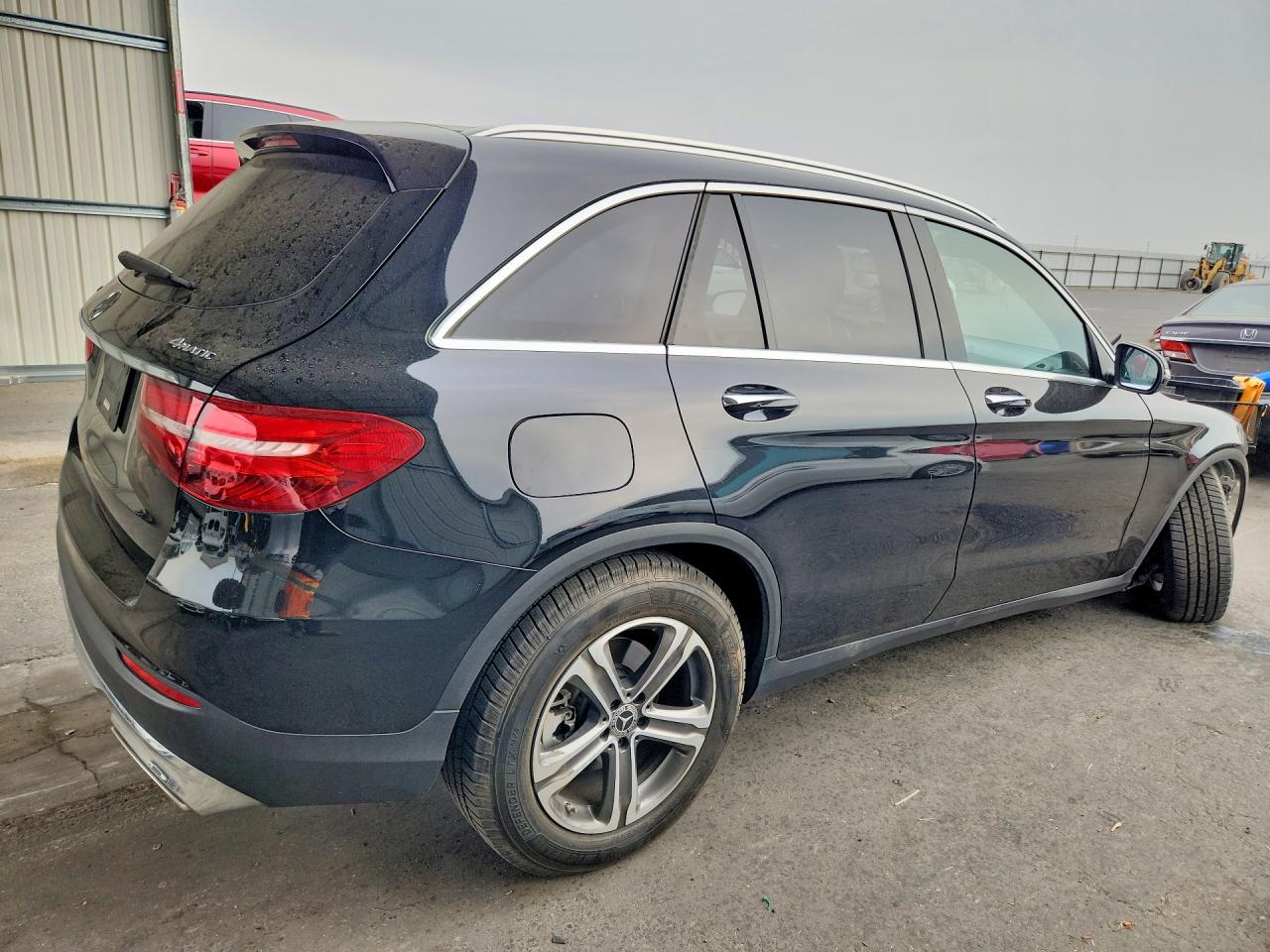2019 MERCEDES-BENZ GLC 300 4MATIC — снимка 3