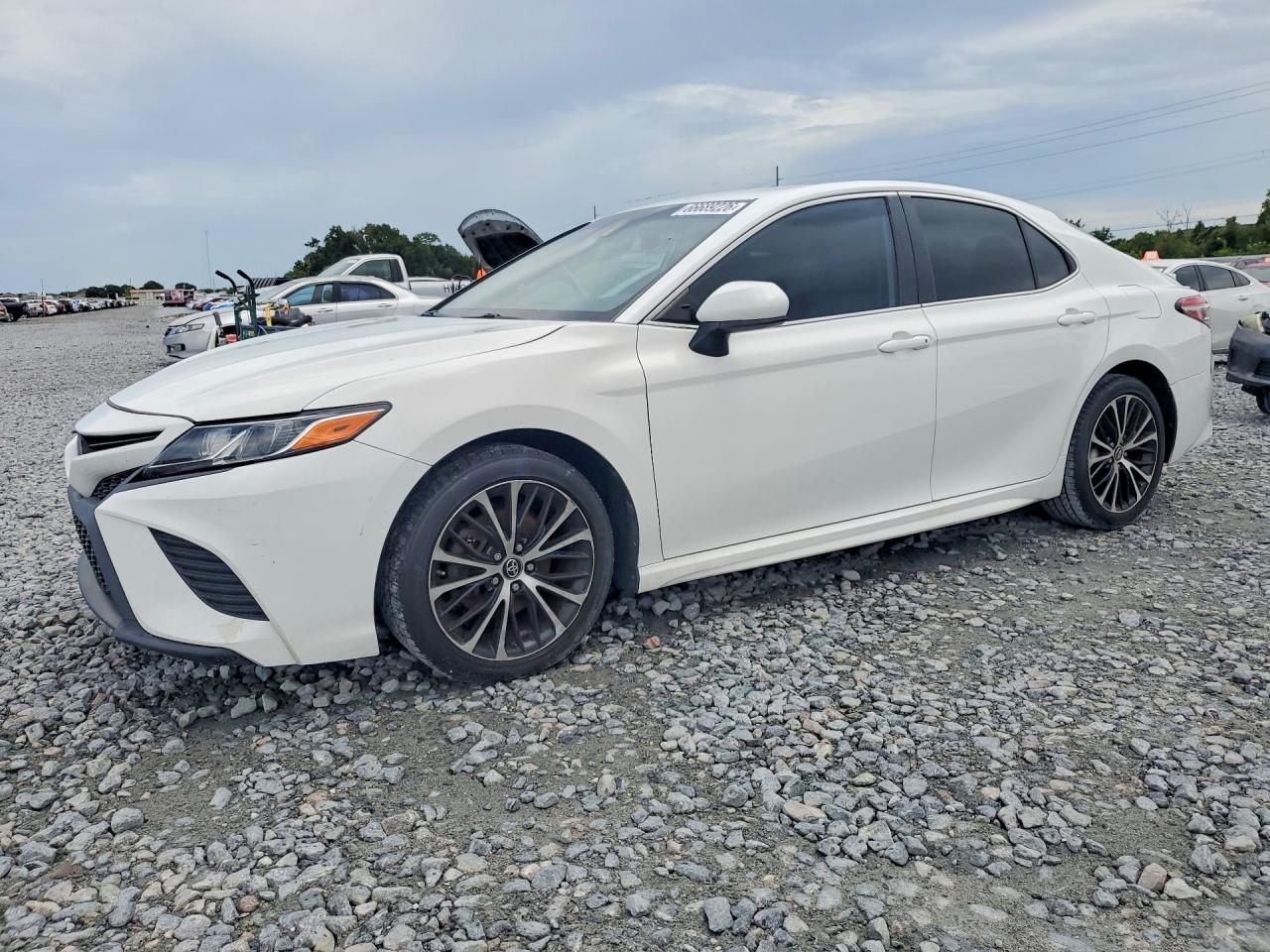 2019 TOYOTA CAMRY SE