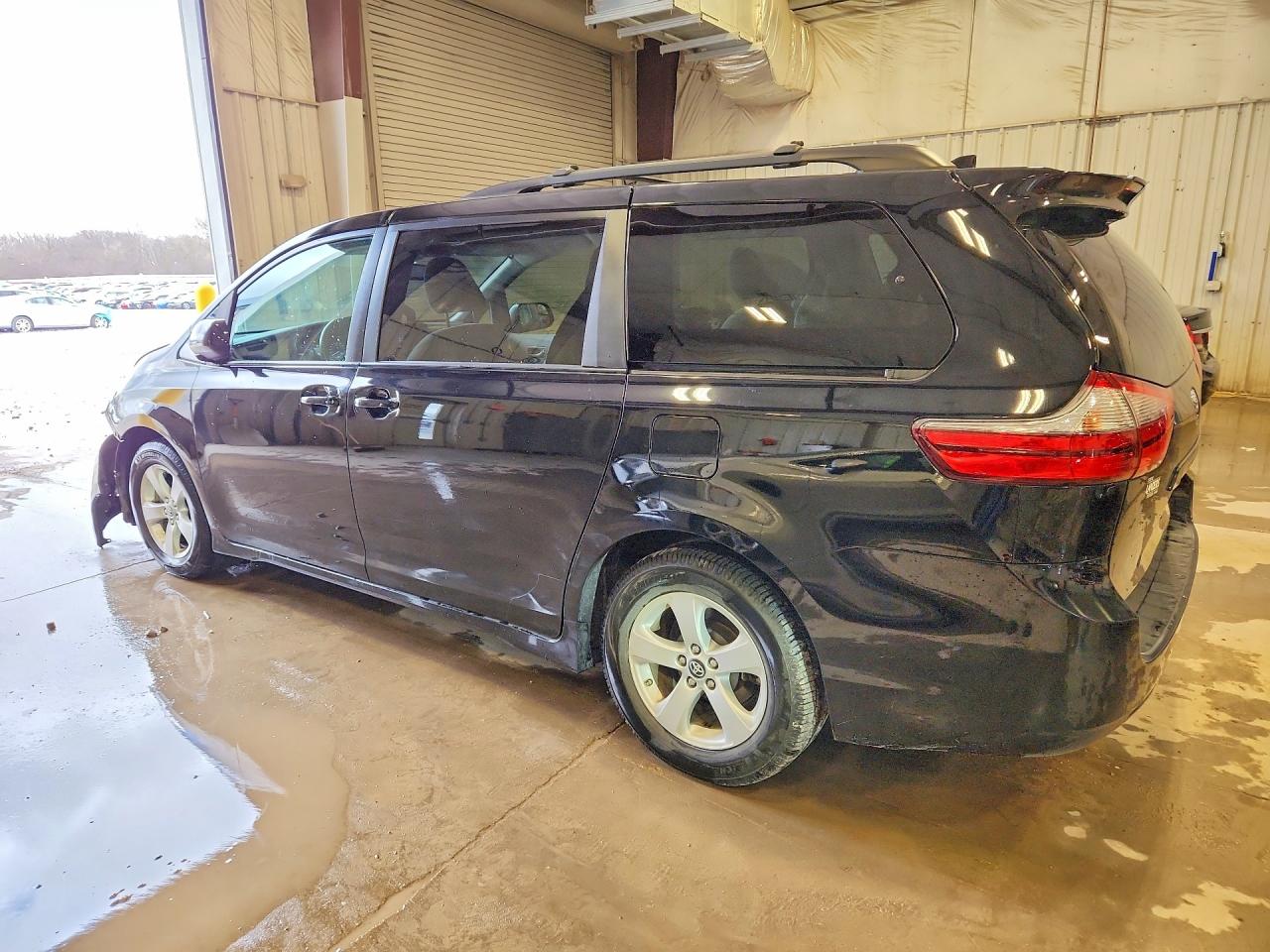 2020 TOYOTA SIENNA LE — снимка 2