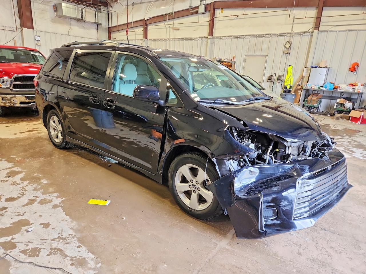 2020 TOYOTA SIENNA LE — снимка 4