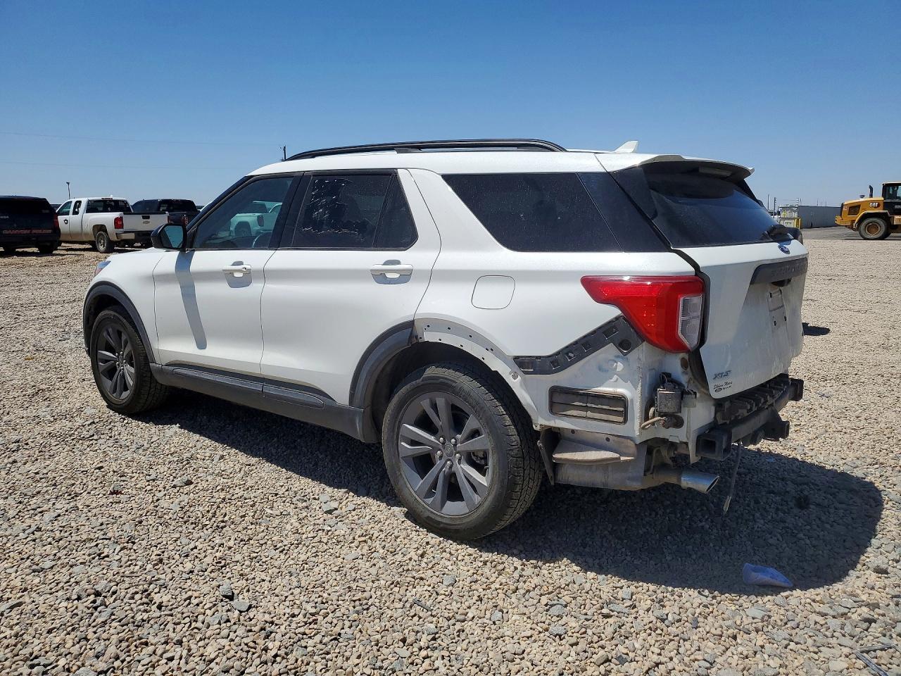2023 FORD EXPLORER XLT — снимка 2