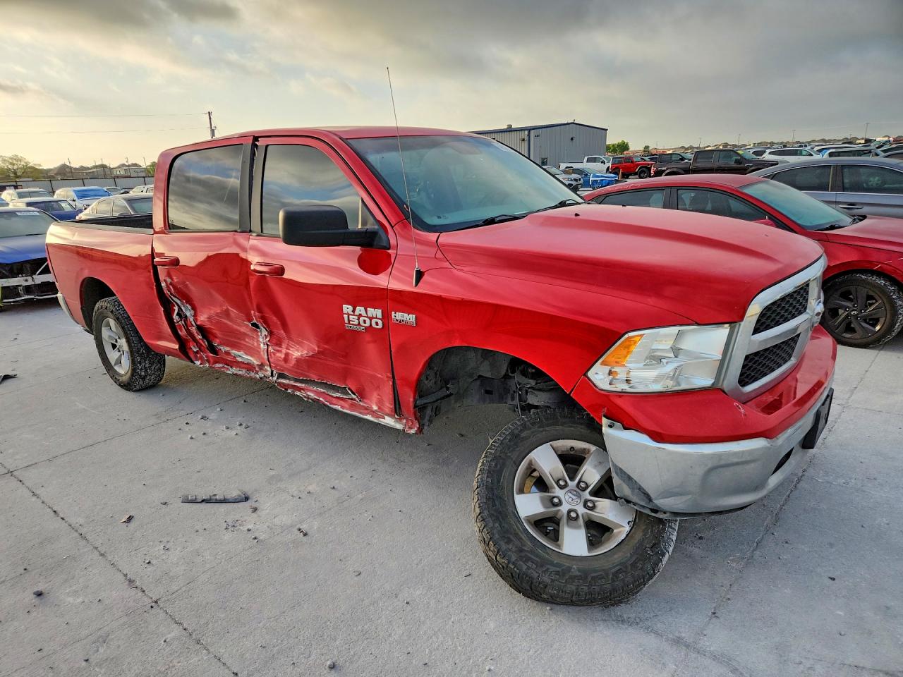2019 RAM 1500 CLASSIC SLT — снимка 4