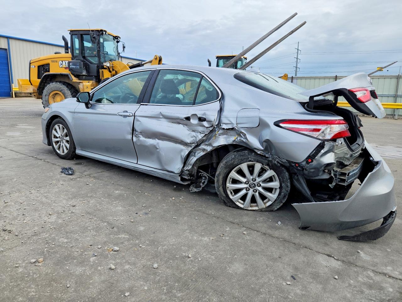 2020 TOYOTA CAMRY LE — снимка 2