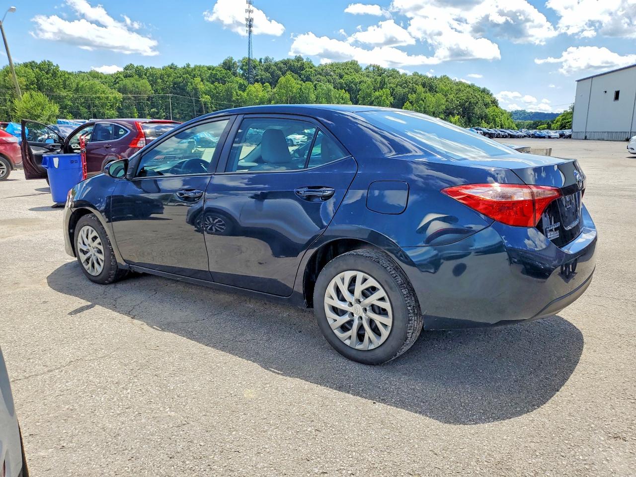2017 TOYOTA COROLLA LE — снимка 2
