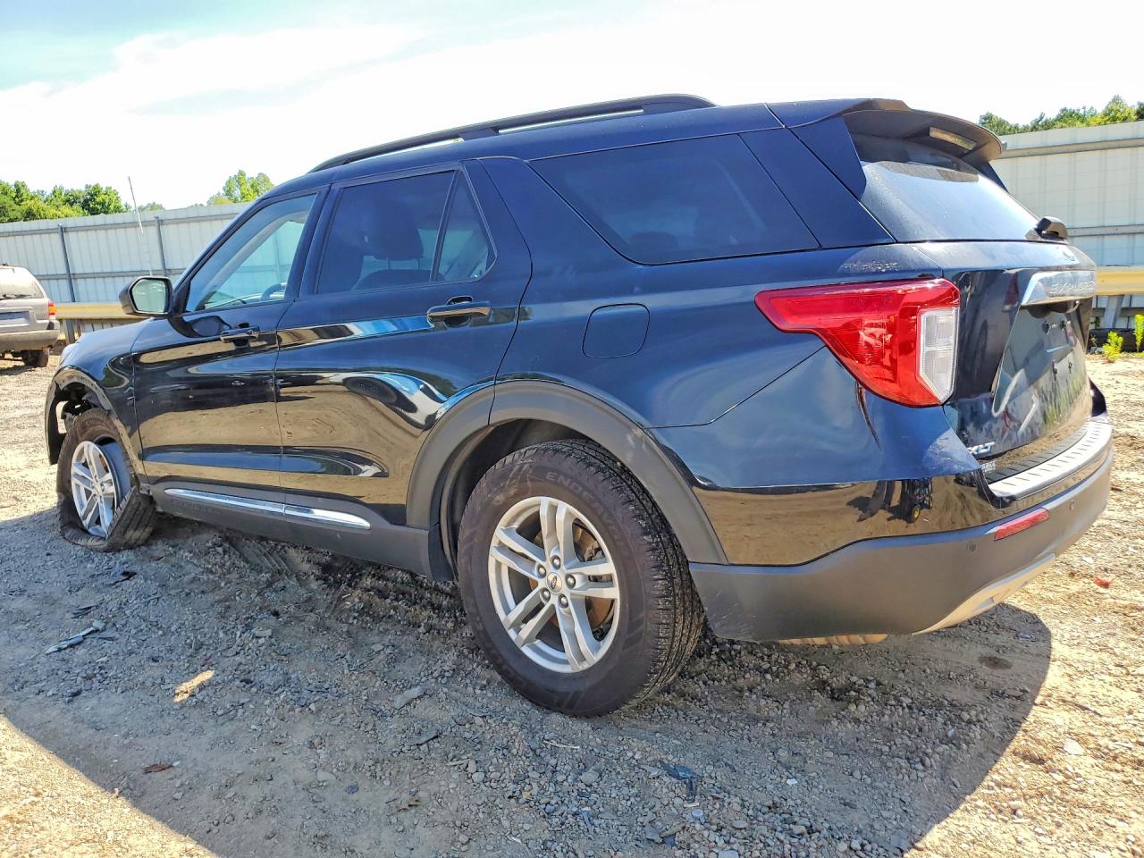 2023 FORD EXPLORER XLT — снимка 2