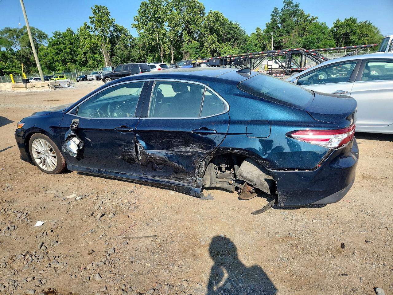 2018 TOYOTA CAMRY XLE — снимка 2