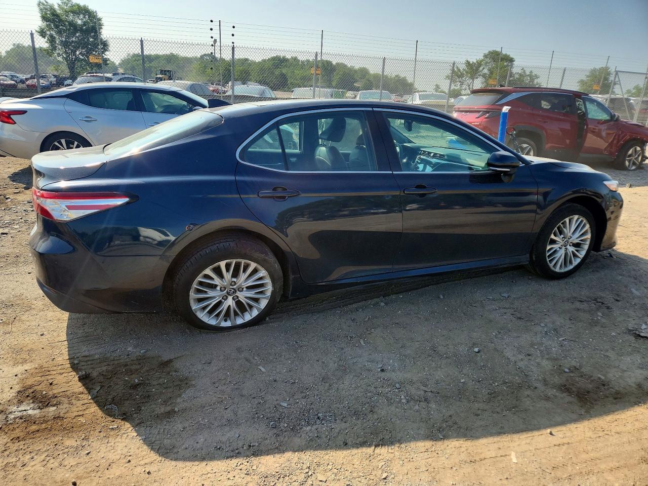 2018 TOYOTA CAMRY XLE — снимка 3