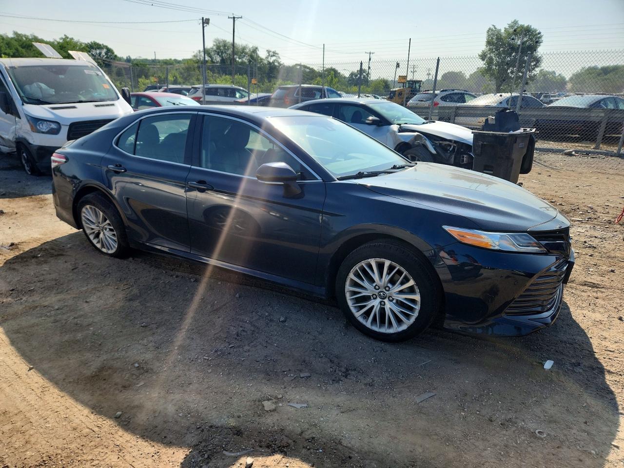 2018 TOYOTA CAMRY XLE — снимка 4