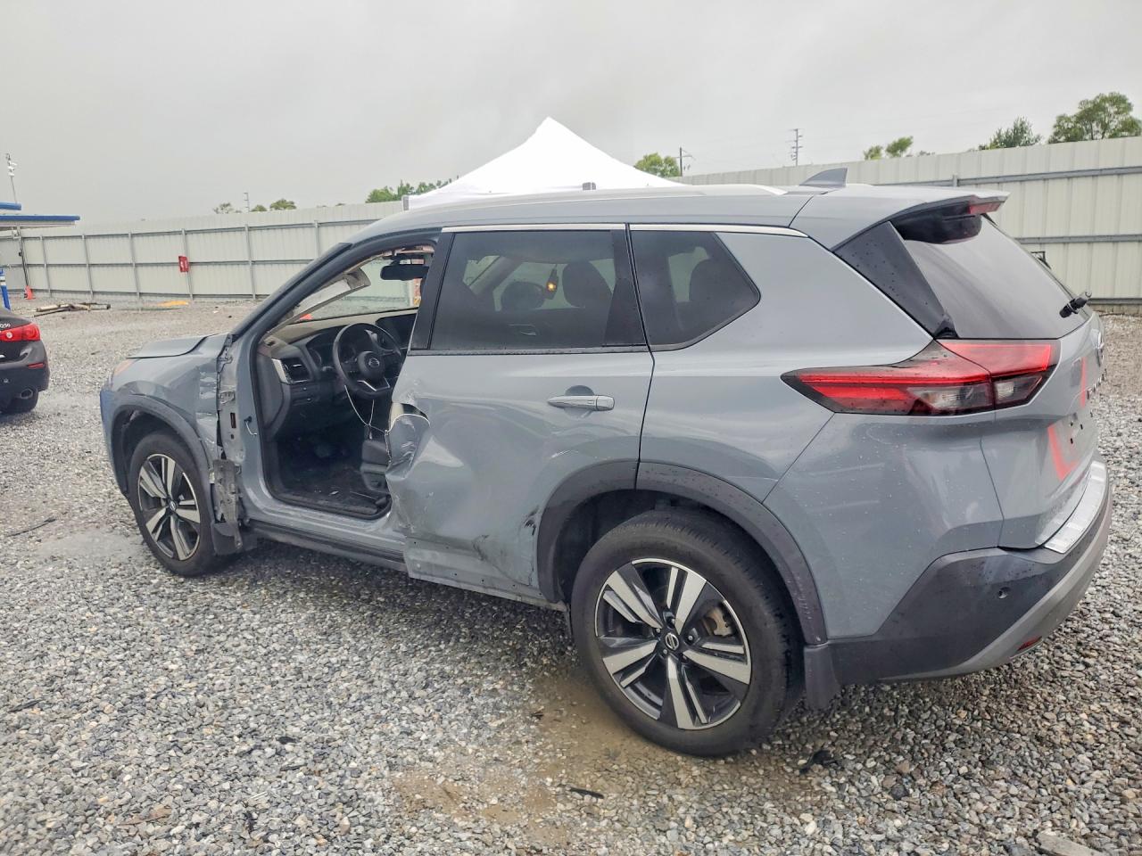 2021 NISSAN ROGUE SL — снимка 2