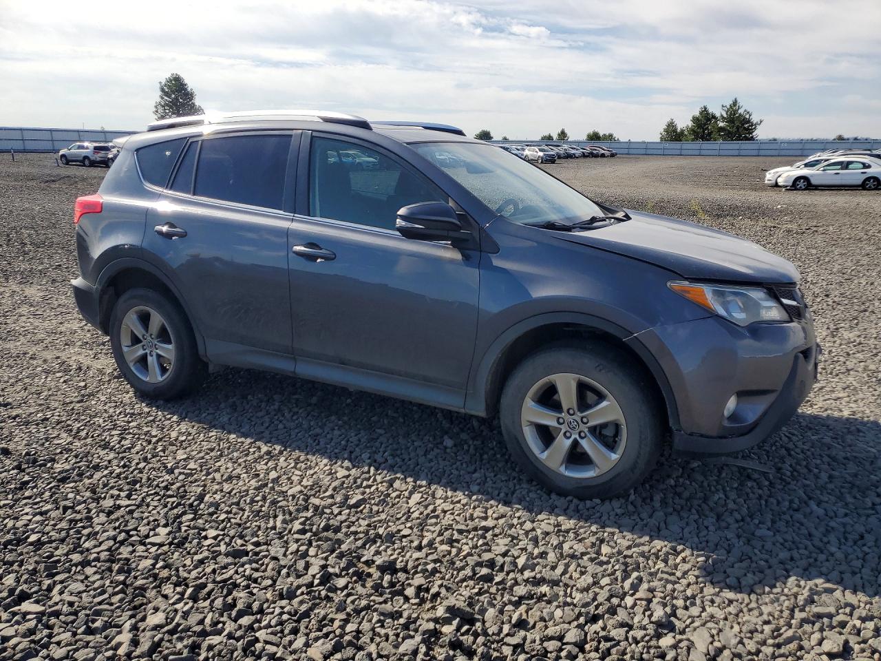 2015 TOYOTA RAV4 XLE — снимка 4