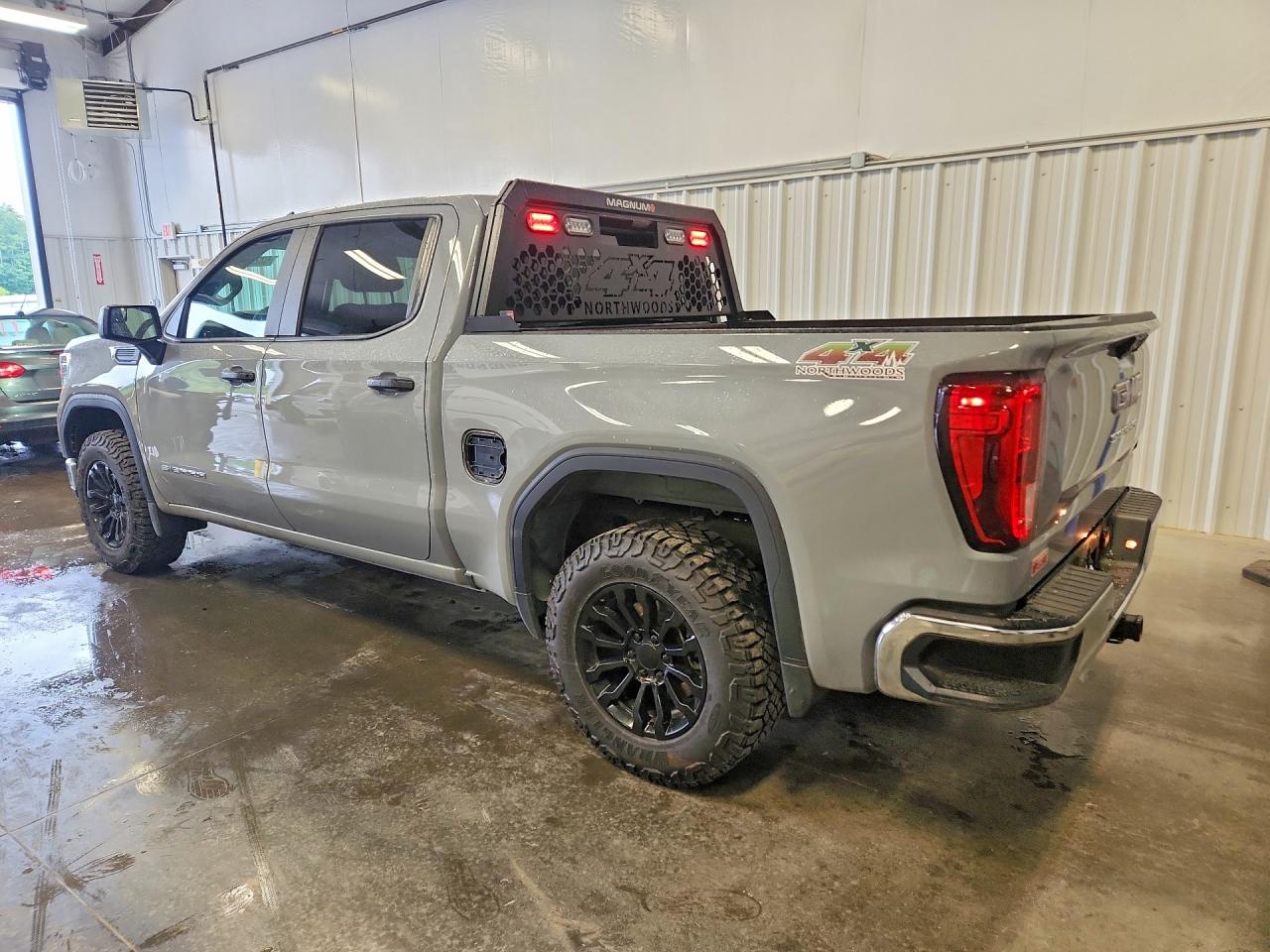 2025 GMC SIERRA K1500 — снимка 2