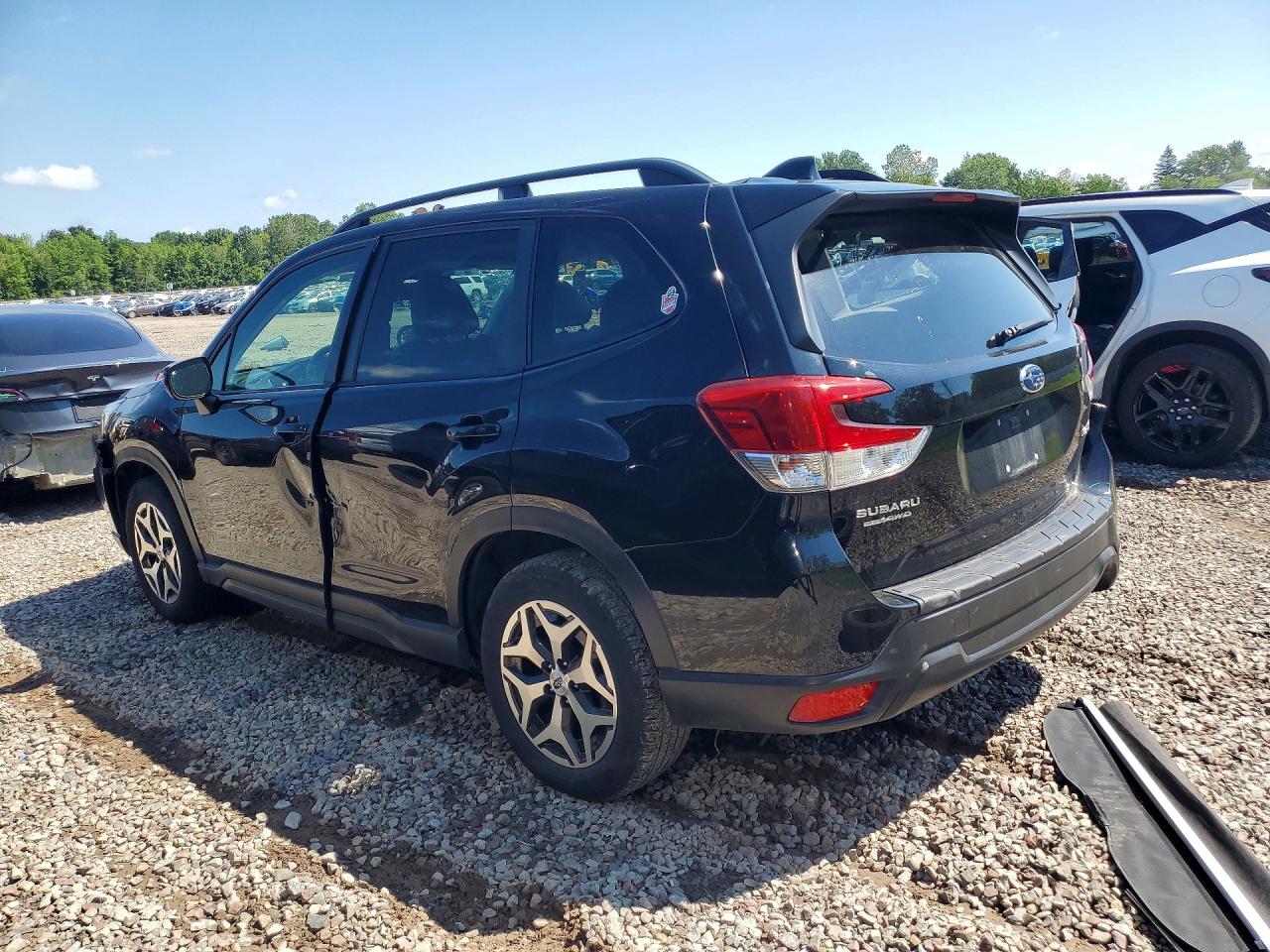2021 SUBARU FORESTER PREMIUM — снимка 2