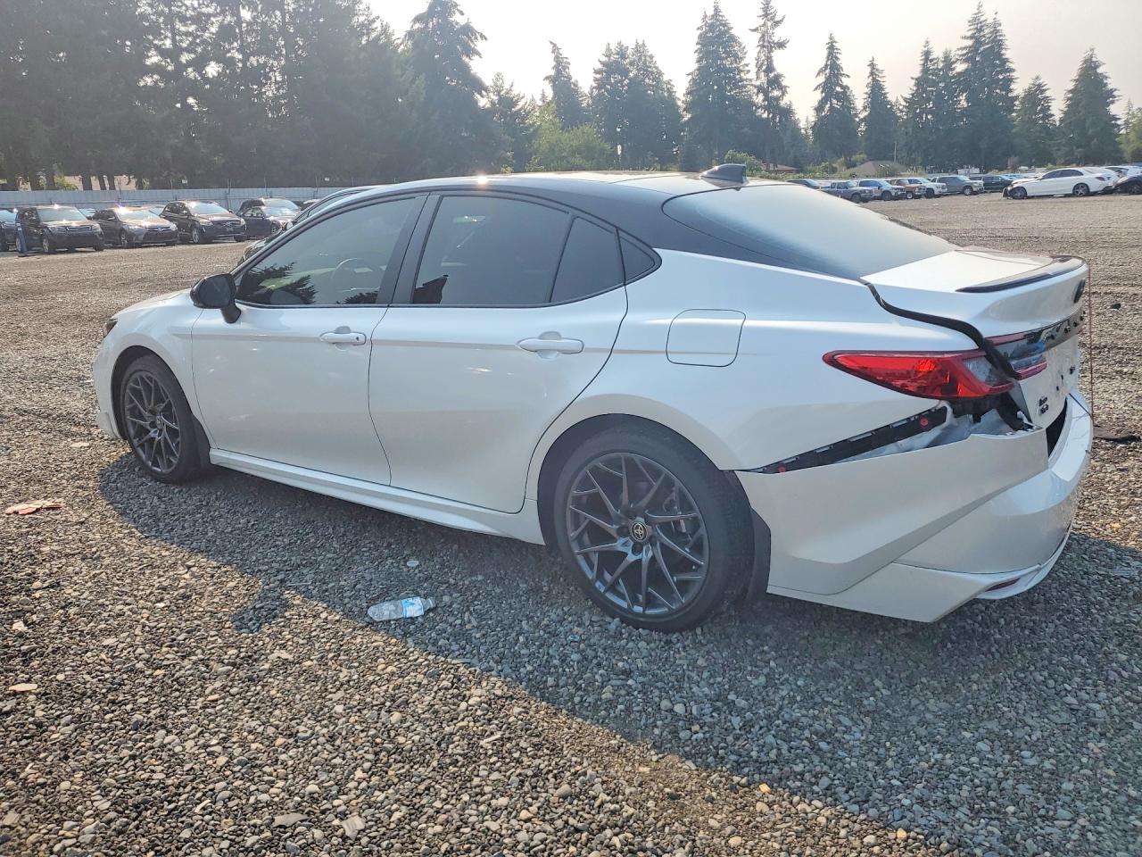 2025 TOYOTA CAMRY XSE — снимка 2
