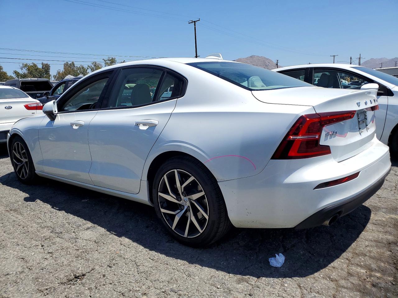 2020 VOLVO S60 T5 MOMENTUM — снимка 2