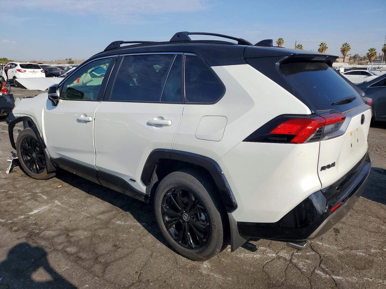 2024 TOYOTA RAV4 XSE — снимка 2