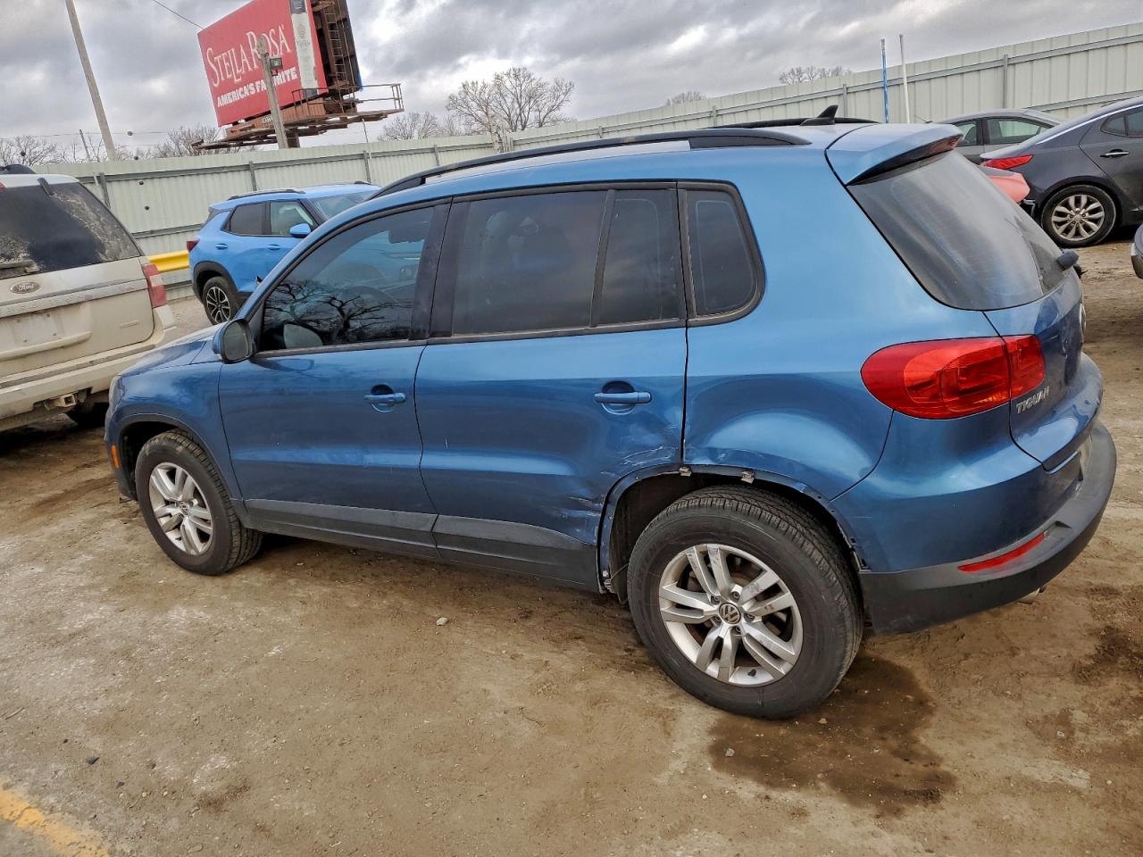 2017 VOLKSWAGEN TIGUAN S — снимка 2