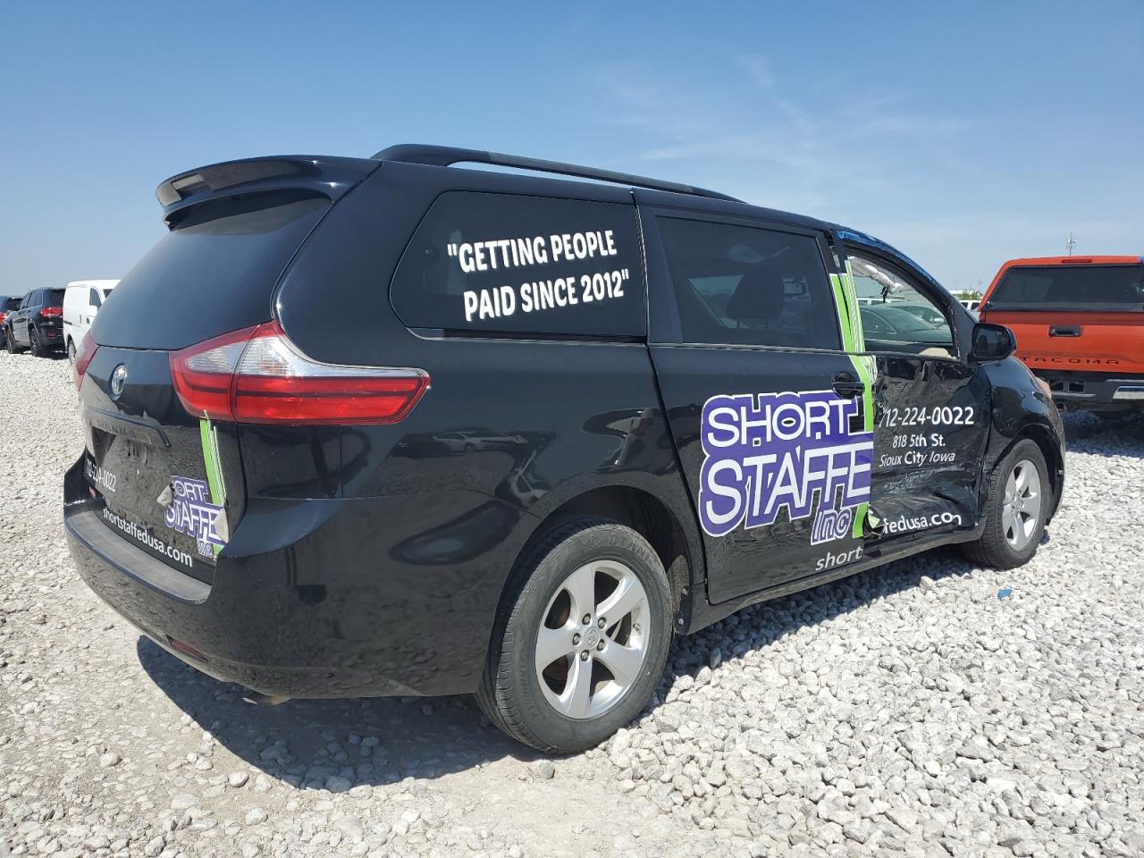 2017 TOYOTA SIENNA LE — снимка 3