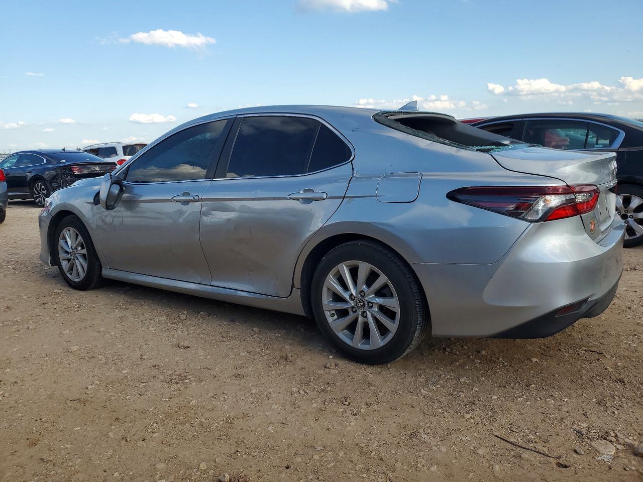 2023 TOYOTA CAMRY LE — снимка 2